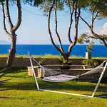 Kondarini\'S Sea View Studios - Close To The Beach, By Zantewize